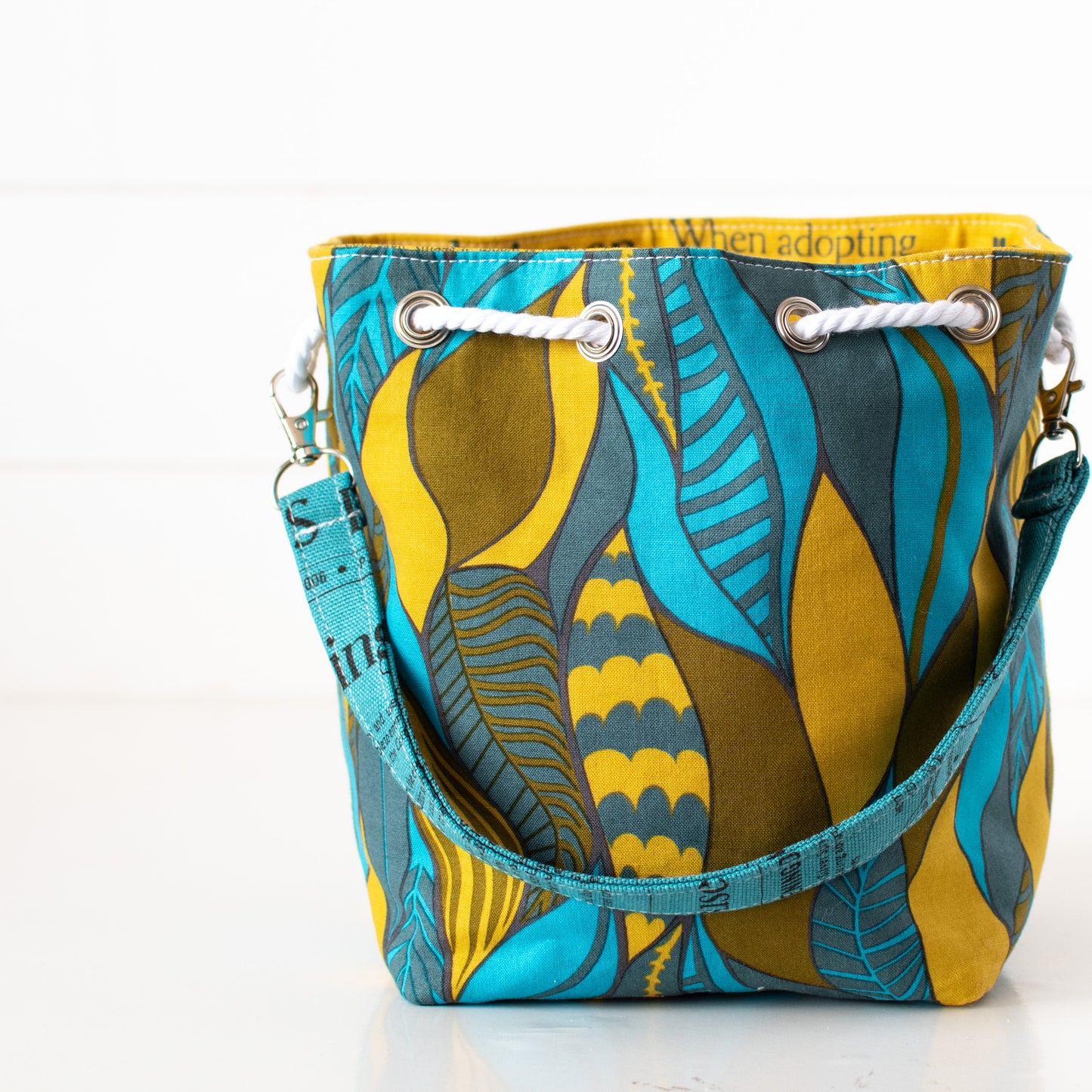 Grommeted Bucket Tote Sewing Pattern PDF