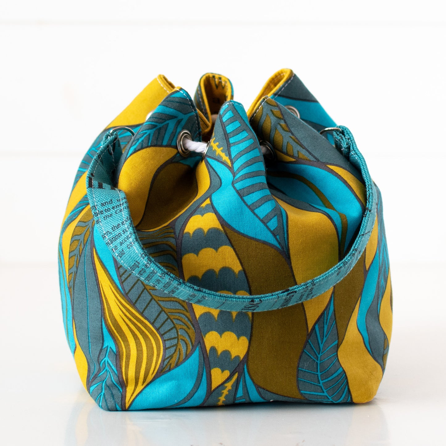 Grommeted Bucket Tote Sewing Pattern PDF